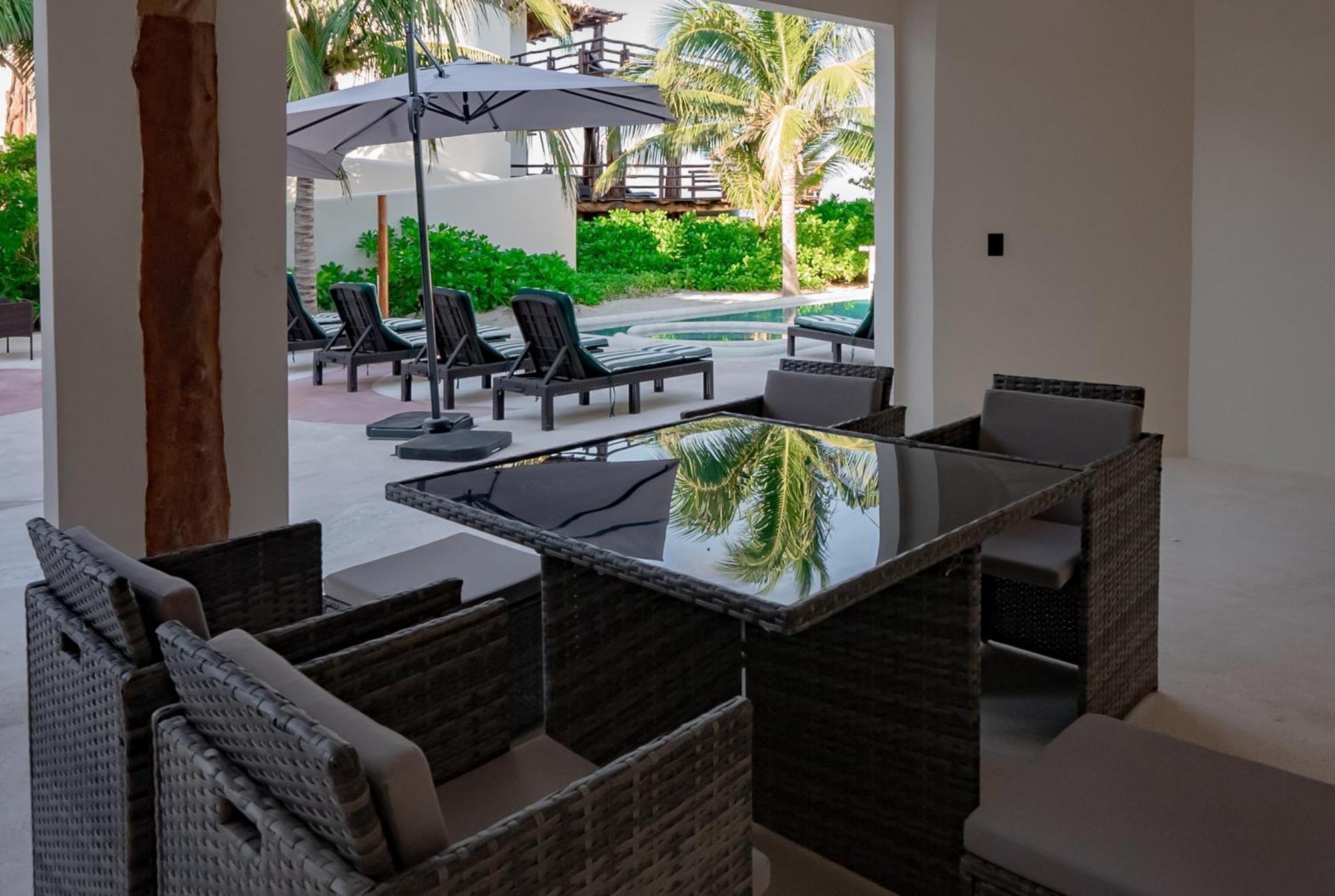 Beach Front Hotel Boutique Dk House Isla Holbox Exteriör bild