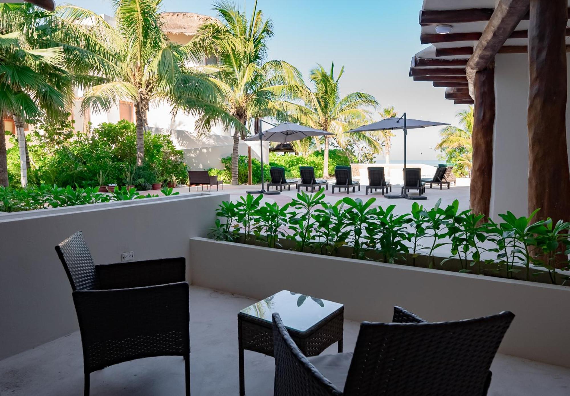 Beach Front Hotel Boutique Dk House Isla Holbox Exteriör bild